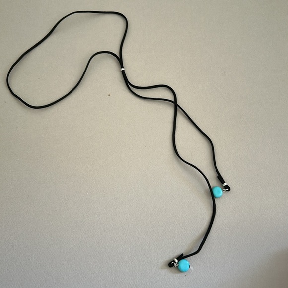 Elegant Black and Turquoise Necklace - Picture 4 of 7